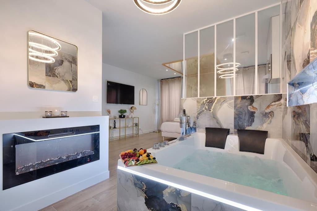 Welcome To Dubai / Jacuzzi Ivry-sur-Seine Exterior photo